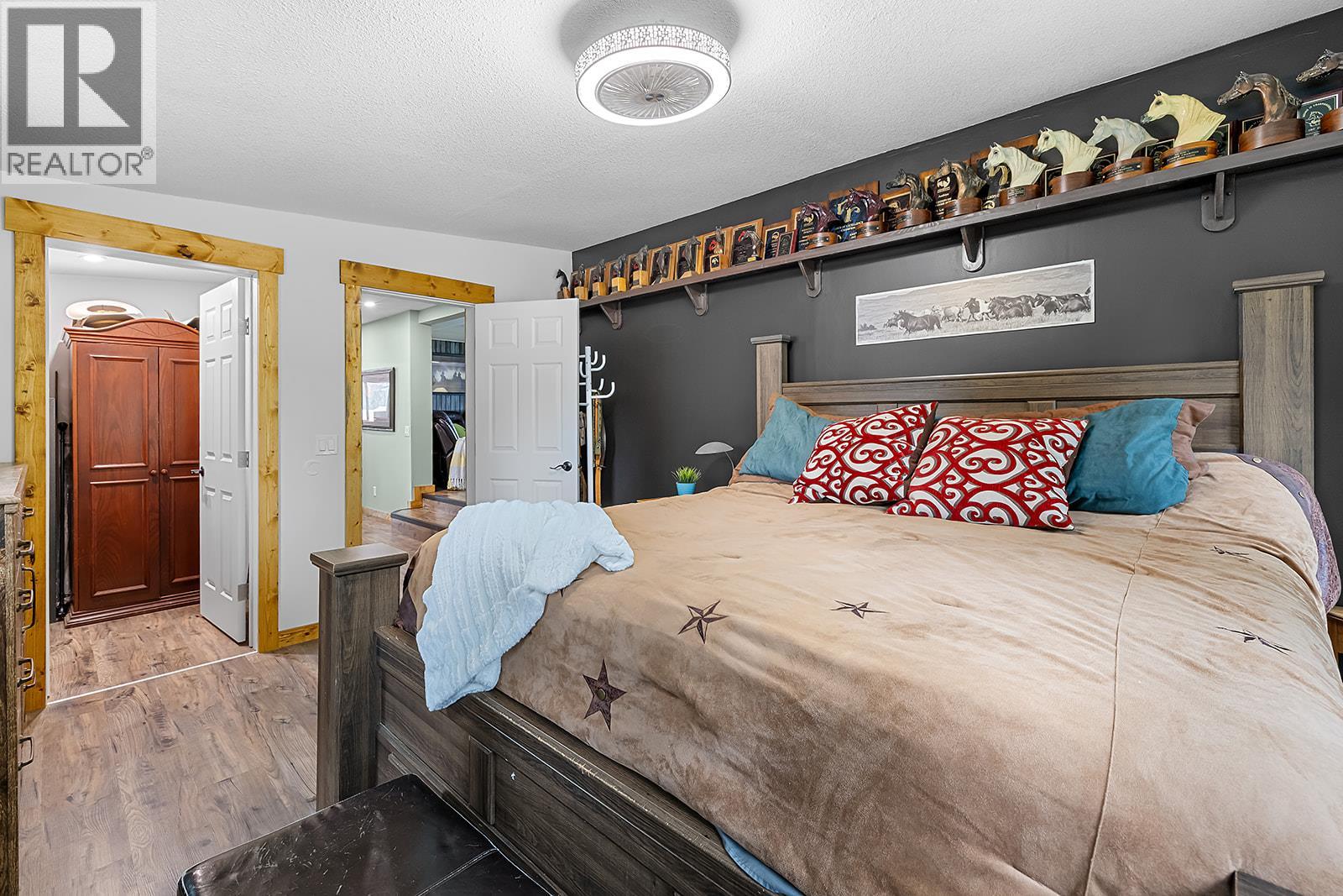 1077 Goat River South Road, Creston