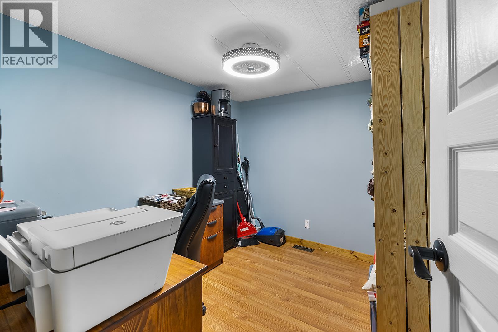 1077 Goat River South Road, Creston