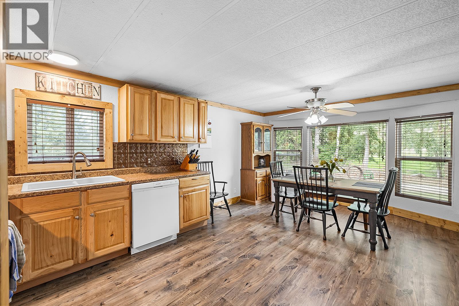 1077 Goat River South Road, Creston