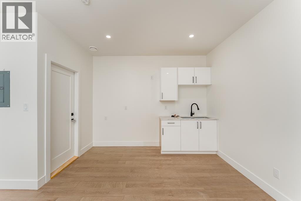 #1202 2395 ROWE STREET, Prince George