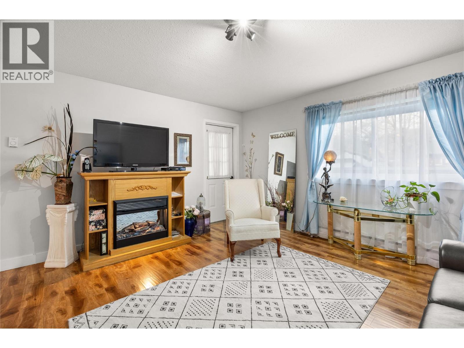 203 740 Winnipeg Street, Penticton