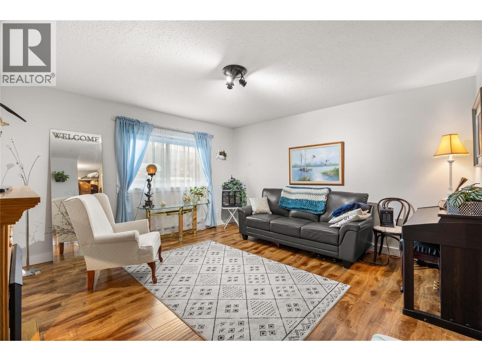 203 740 Winnipeg Street, Penticton