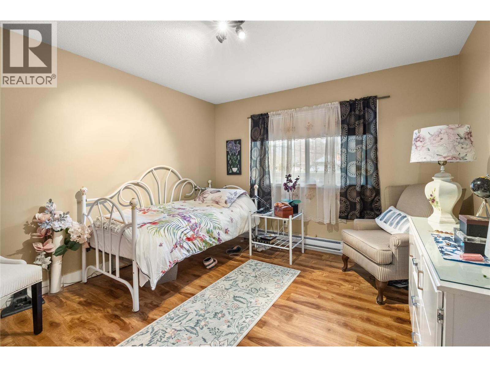 203 740 Winnipeg Street, Penticton