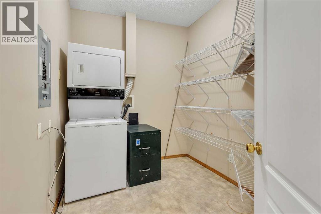 Single Family House for Sale in   Edgeridge Terrace NW Edgemont Calgary 