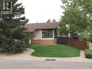 3 Hawkcliff Way NW, Calgary, Alberta