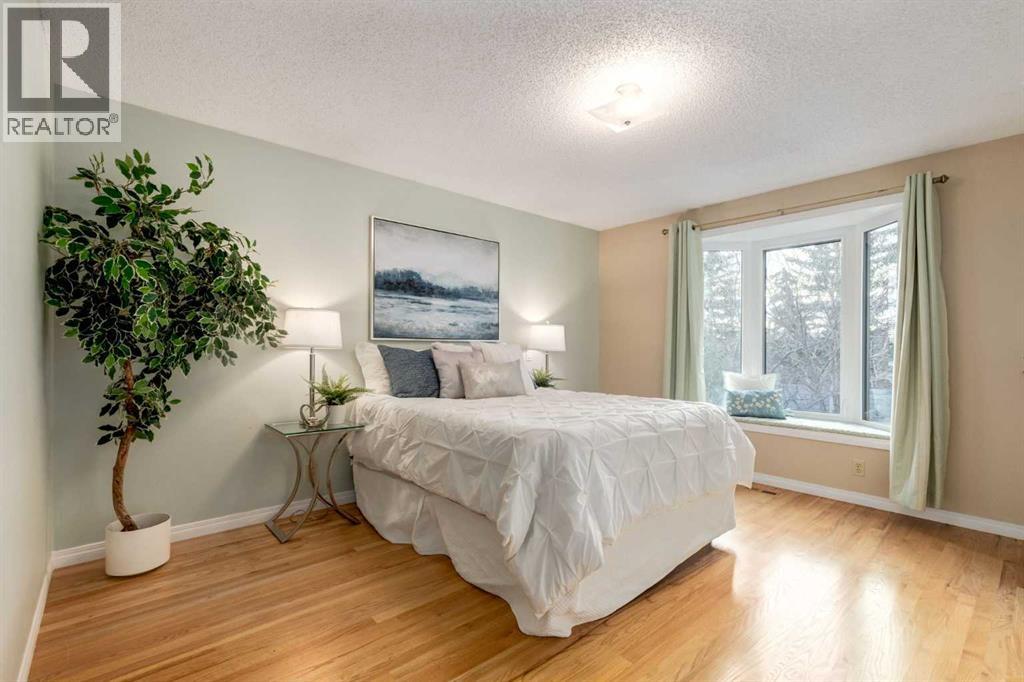 Single Family House Bungalow for Sale in  Hawkcliff Way NW Hawkwood Calgary 