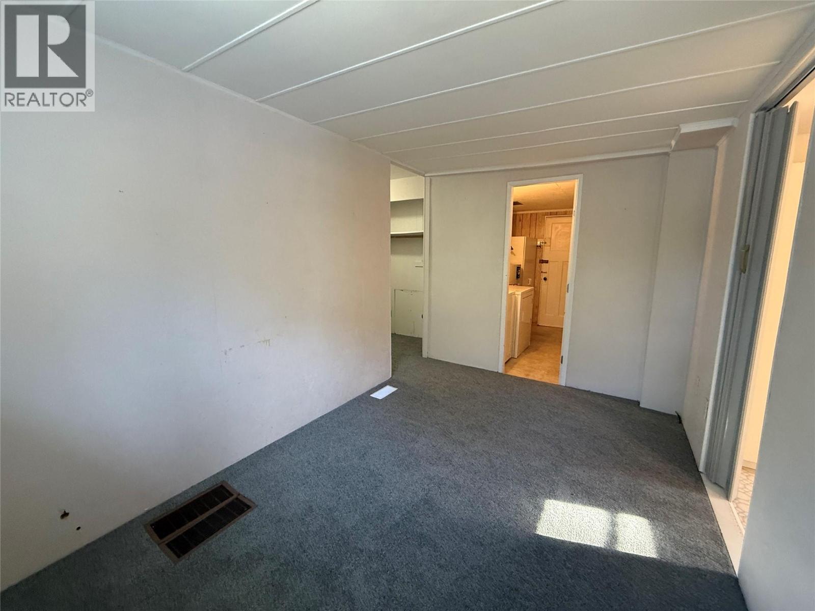 5 6822 Leighton Crescent, Oliver