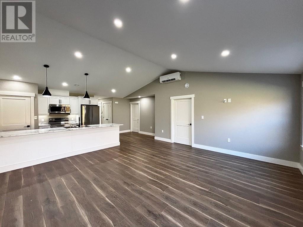 #15 621 Murphy Street - 10