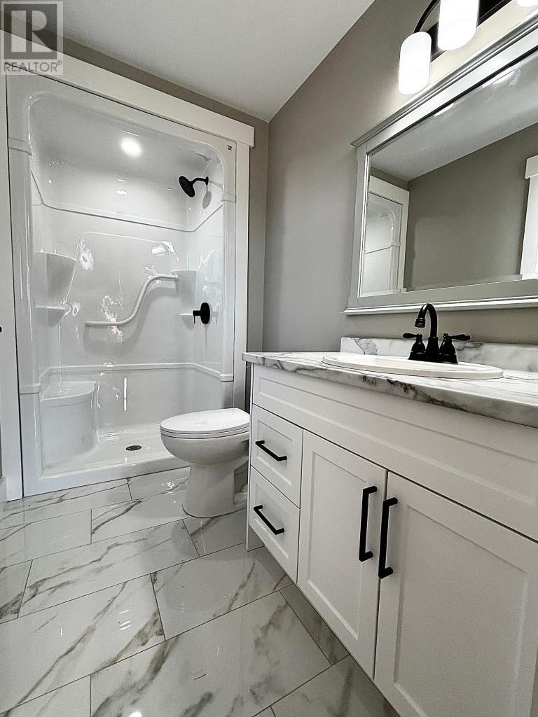 #15 621 Murphy Street - 17