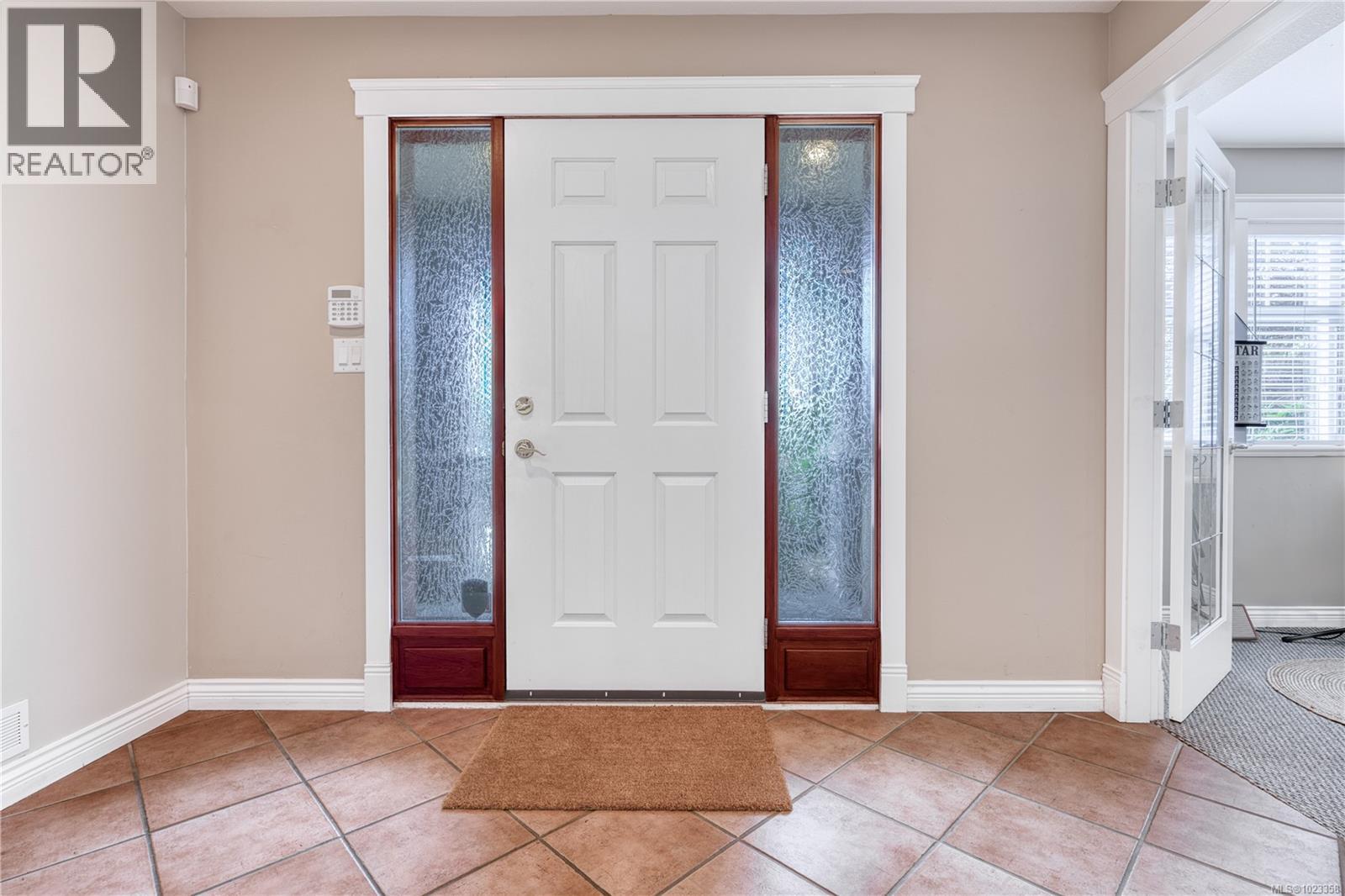 6381 Icarus Dr, Nanaimo