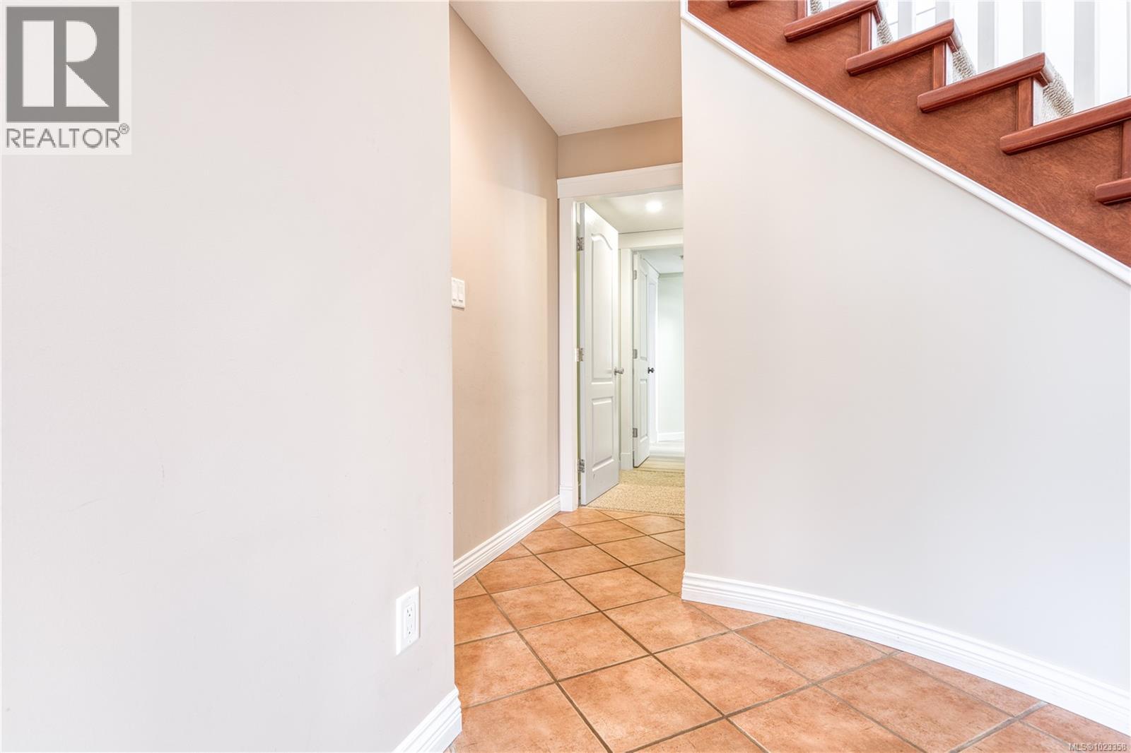 6381 Icarus Dr, Nanaimo