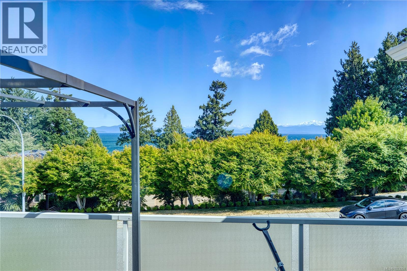 6381 Icarus Dr, Nanaimo