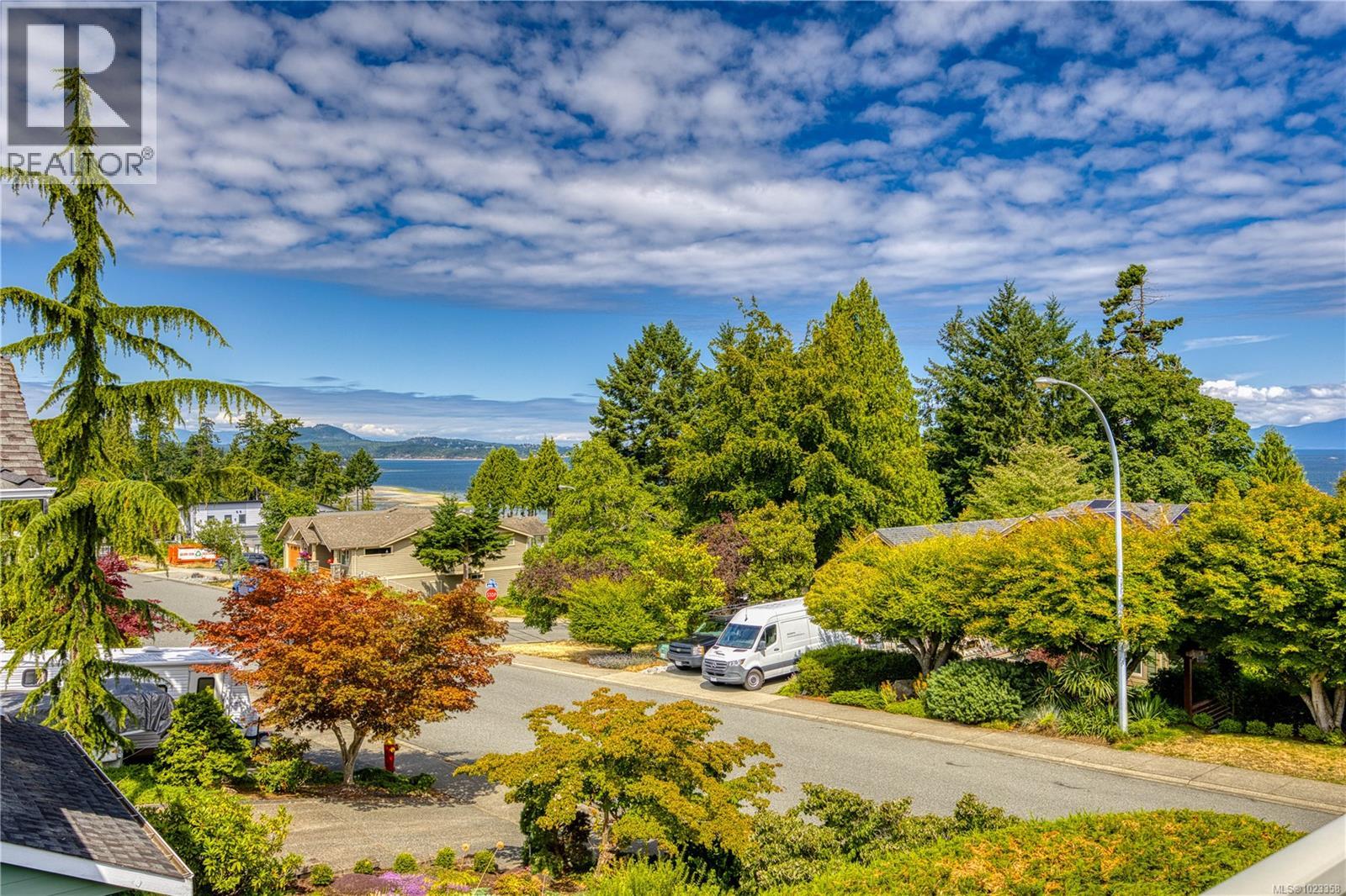 6381 Icarus Dr, Nanaimo