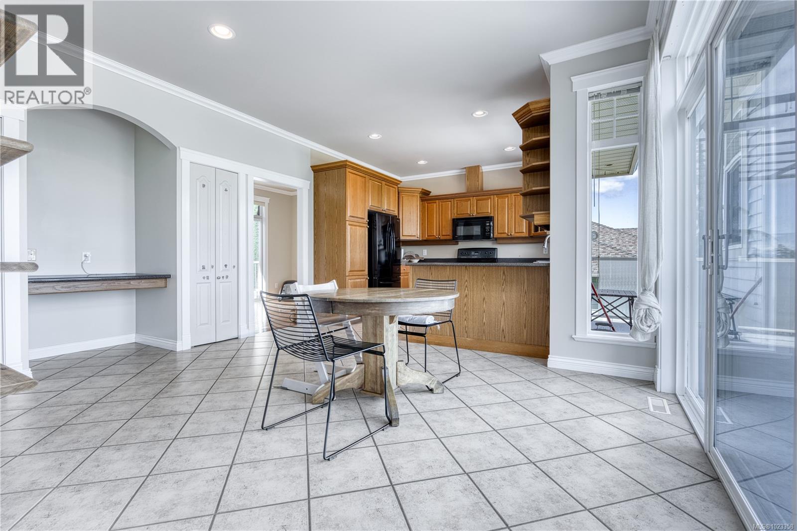 6381 Icarus Dr, Nanaimo