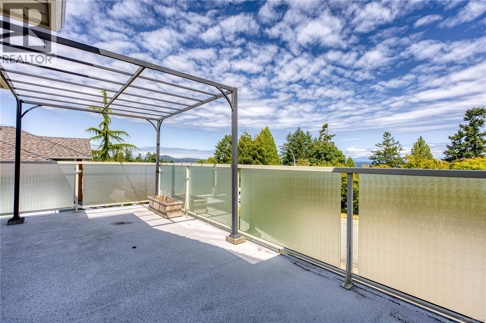 6381 Icarus Dr, Nanaimo