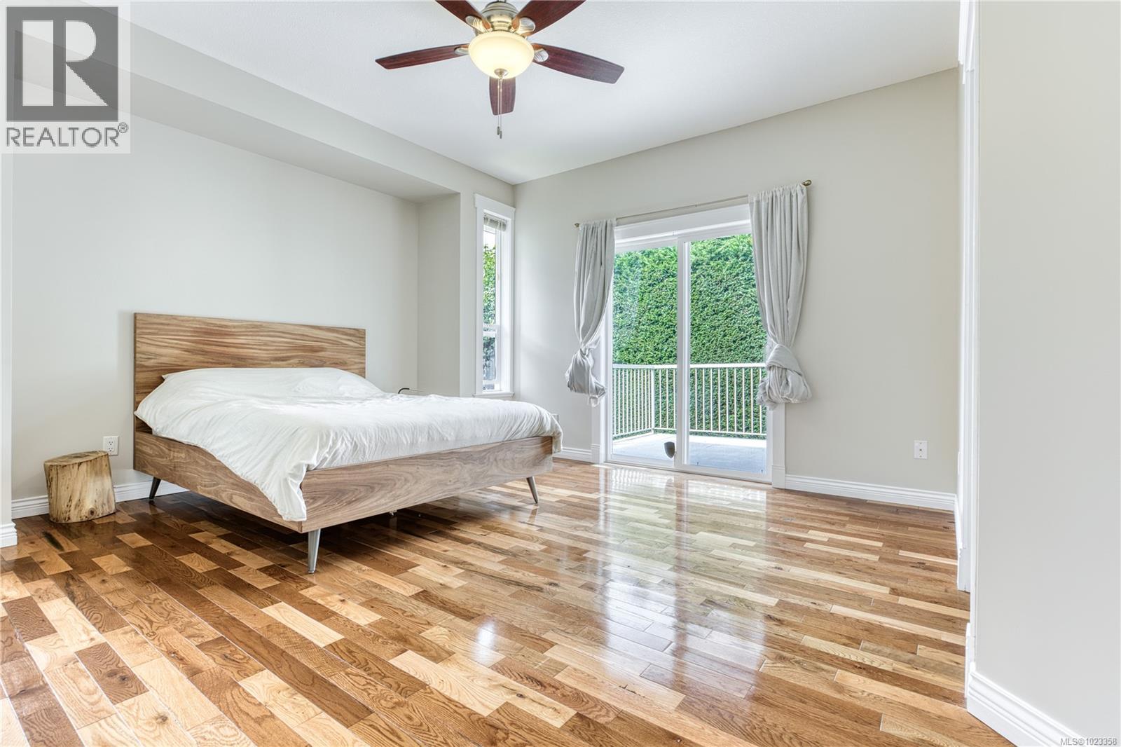 6381 Icarus Dr, Nanaimo