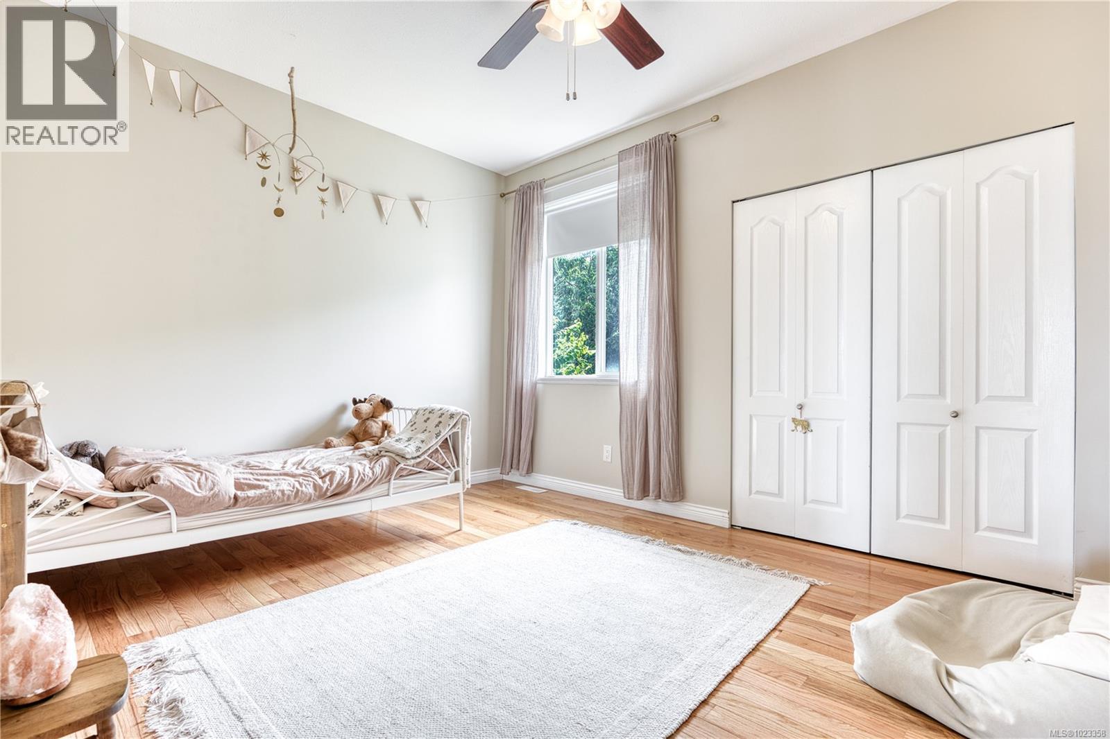 6381 Icarus Dr, Nanaimo