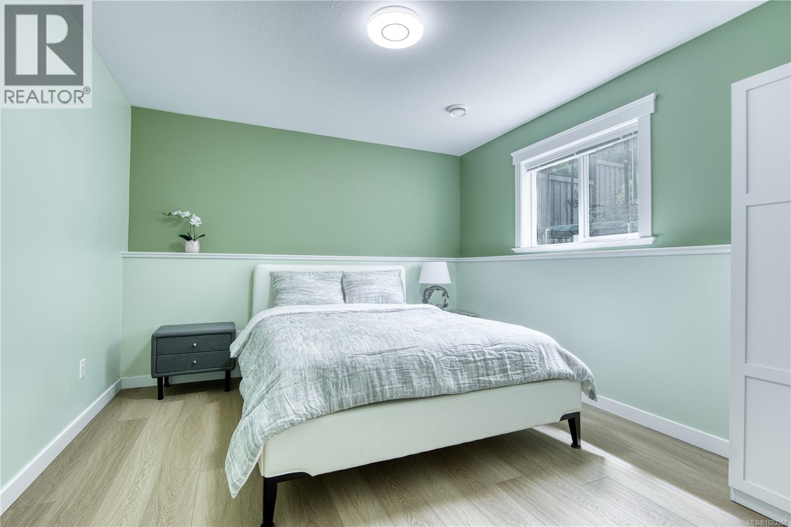 6381 Icarus Dr, Nanaimo