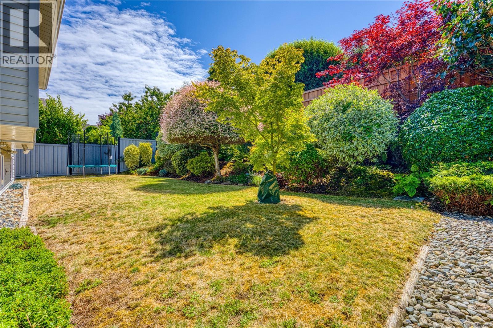 6381 Icarus Dr, Nanaimo