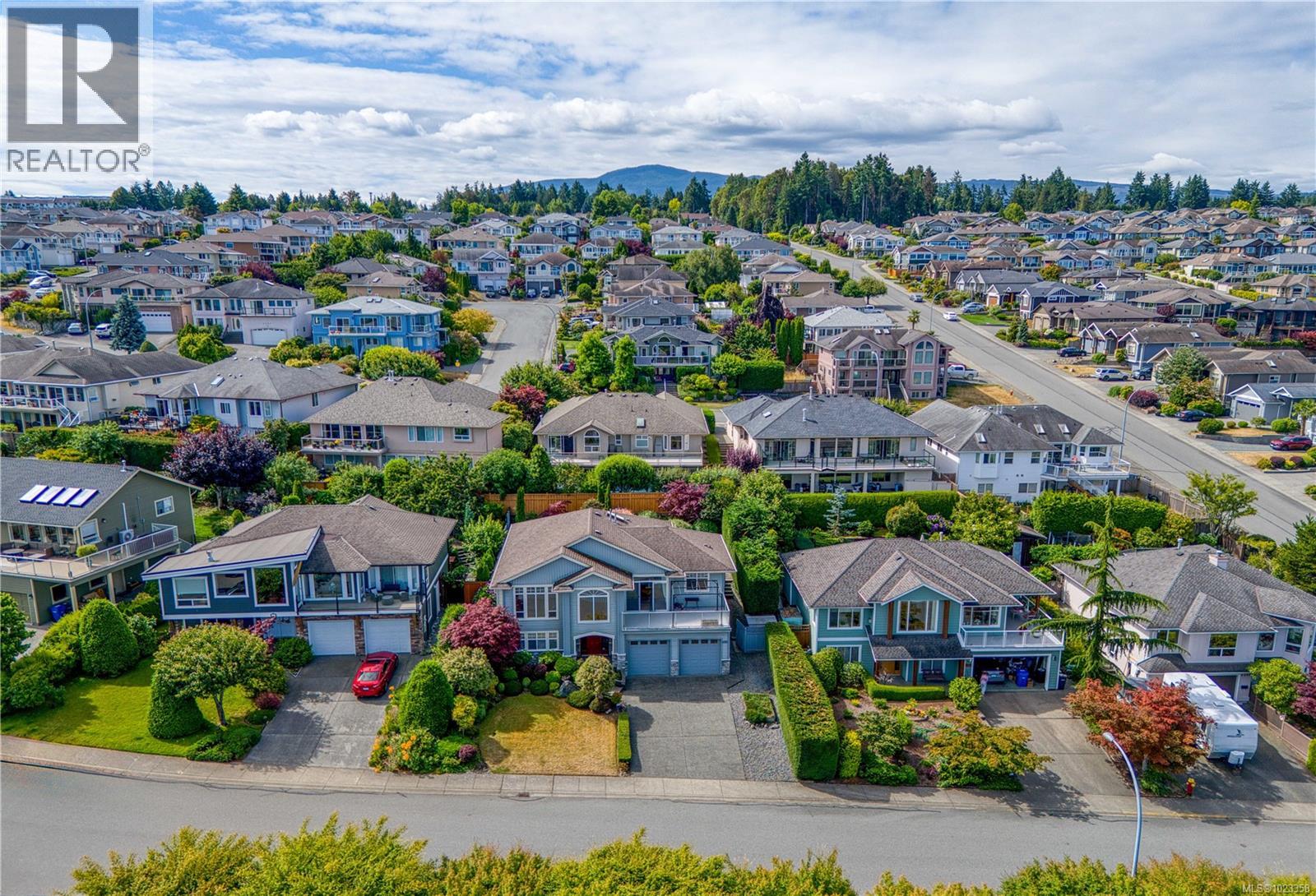 6381 Icarus Dr, Nanaimo