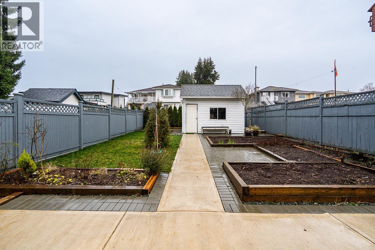 7962 EDMONDS STREET, Burnaby