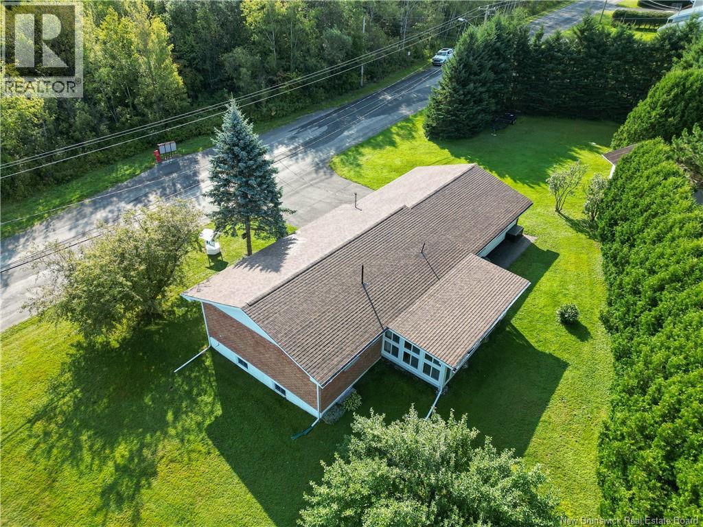 12 Colebrooke Road - 29