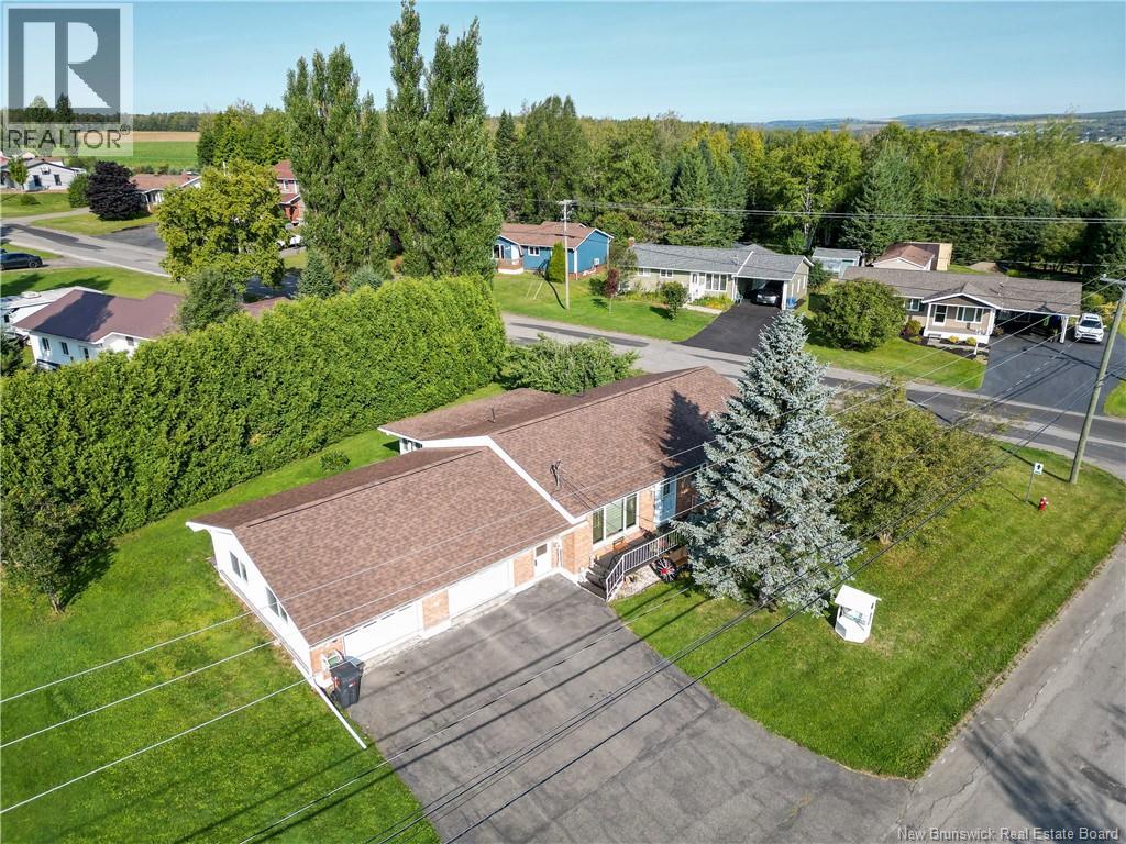 12 Colebrooke Road - 35