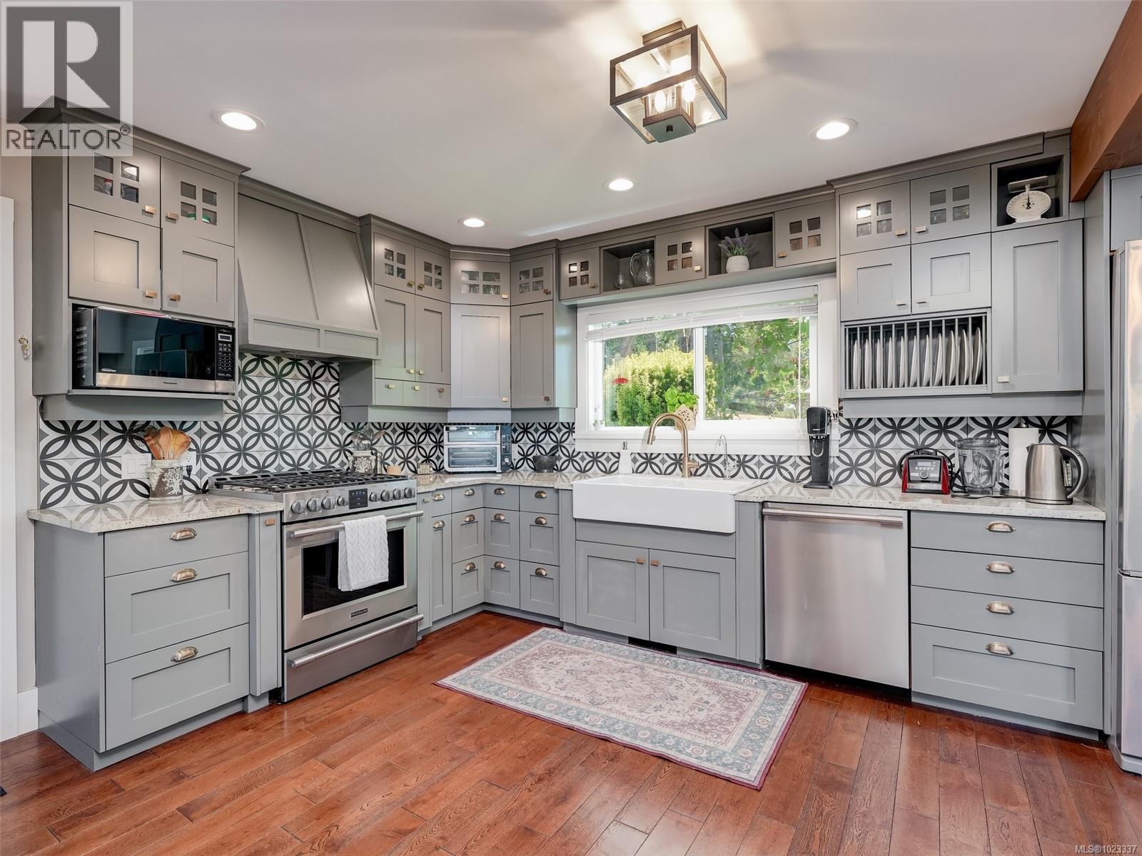 2564 Lavinia Rd, Shawnigan Lake