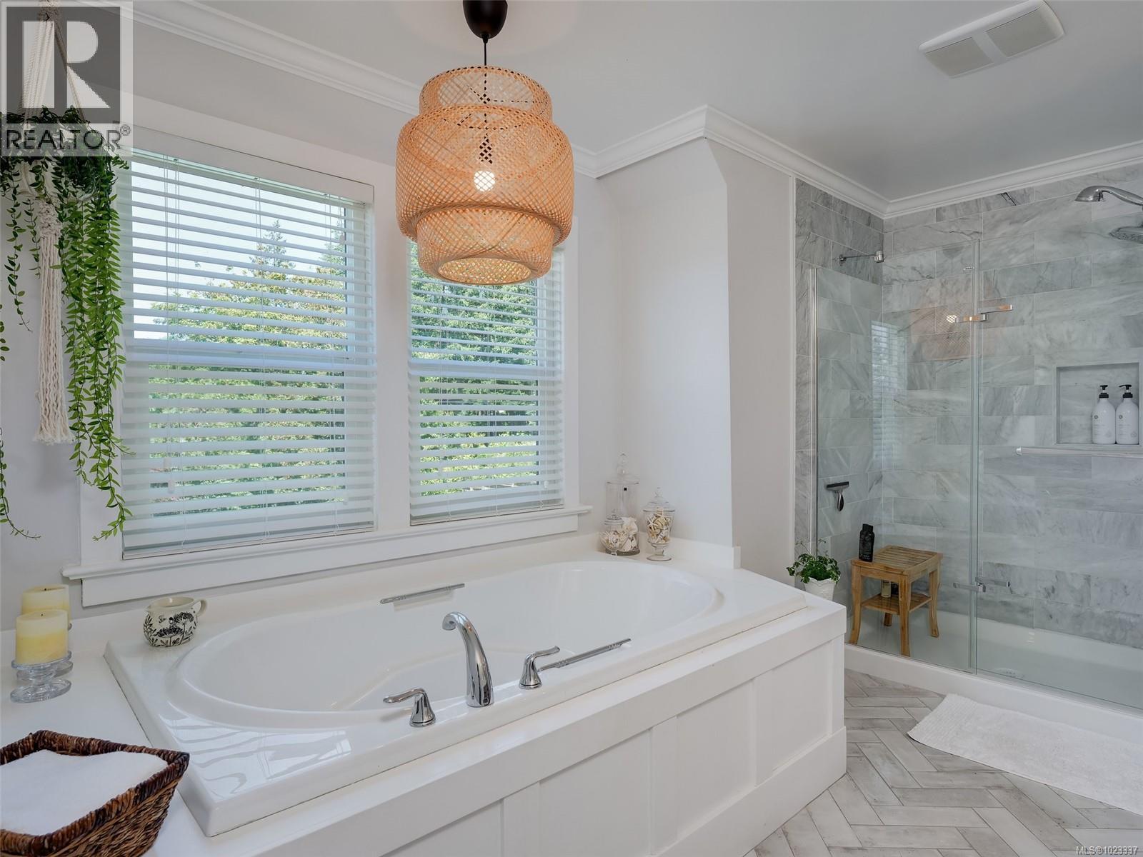 2564 Lavinia Rd, Shawnigan Lake