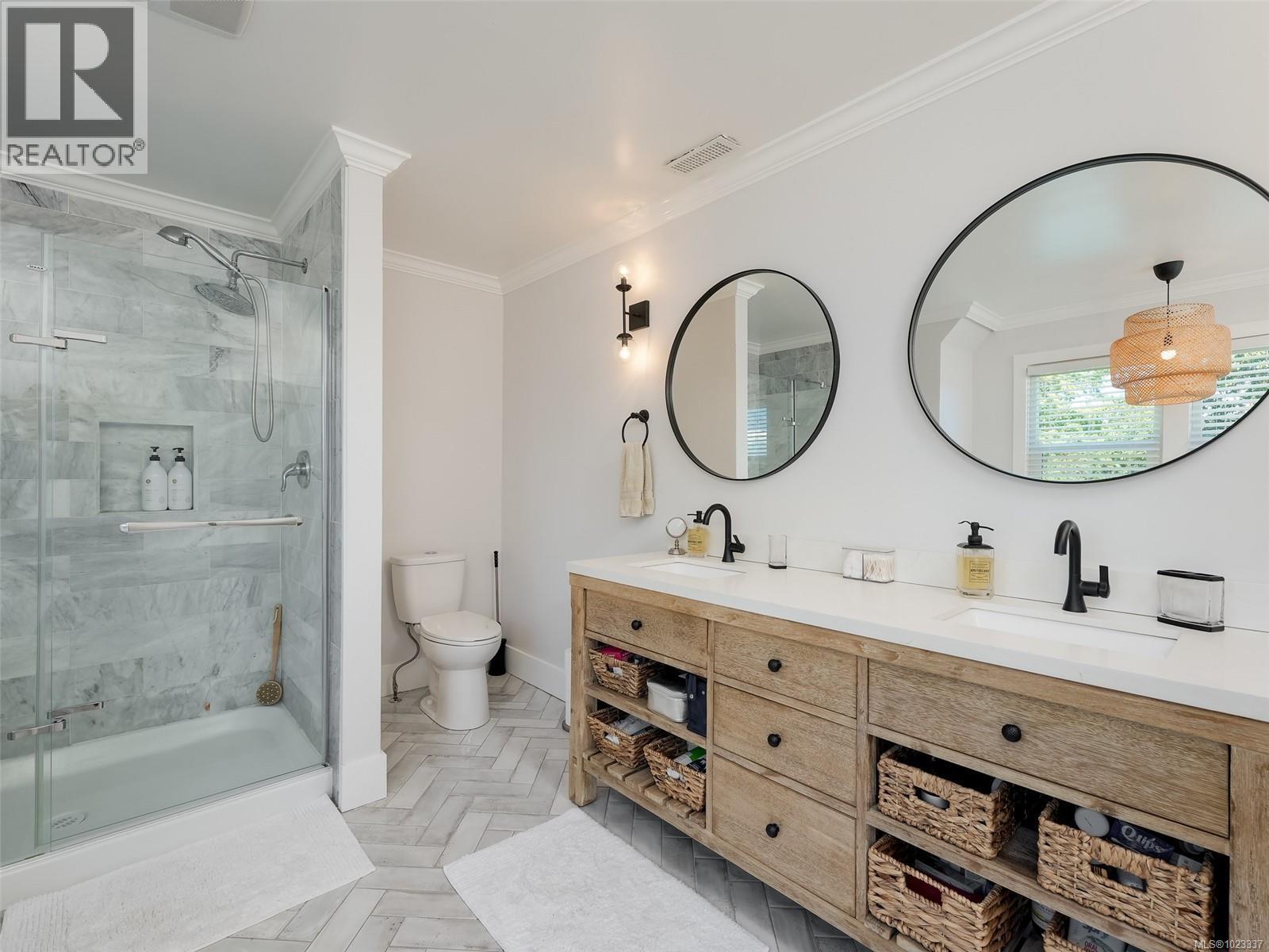 2564 Lavinia Rd, Shawnigan Lake