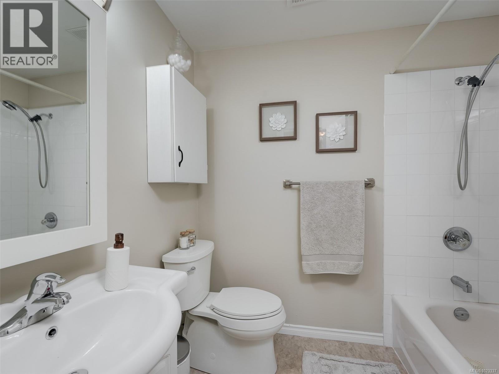 2564 Lavinia Rd, Shawnigan Lake