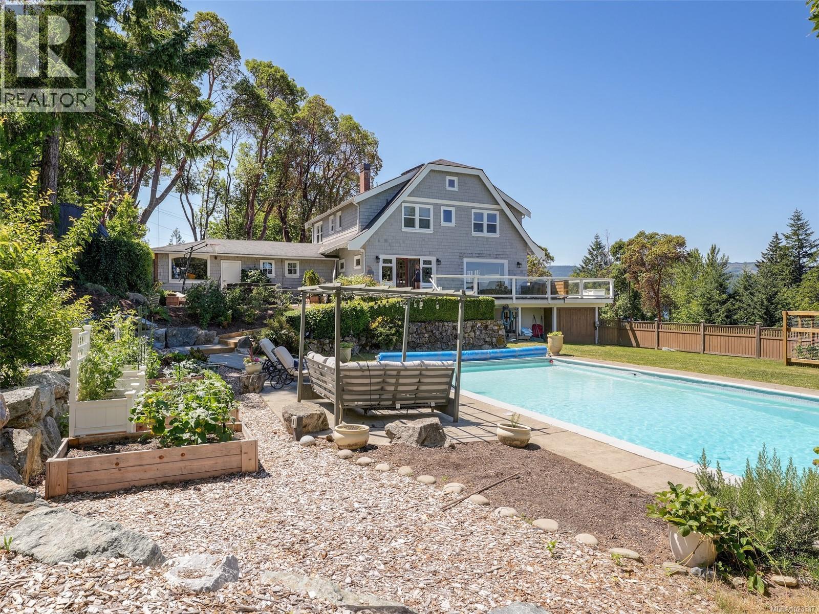 2564 Lavinia Rd, Shawnigan Lake