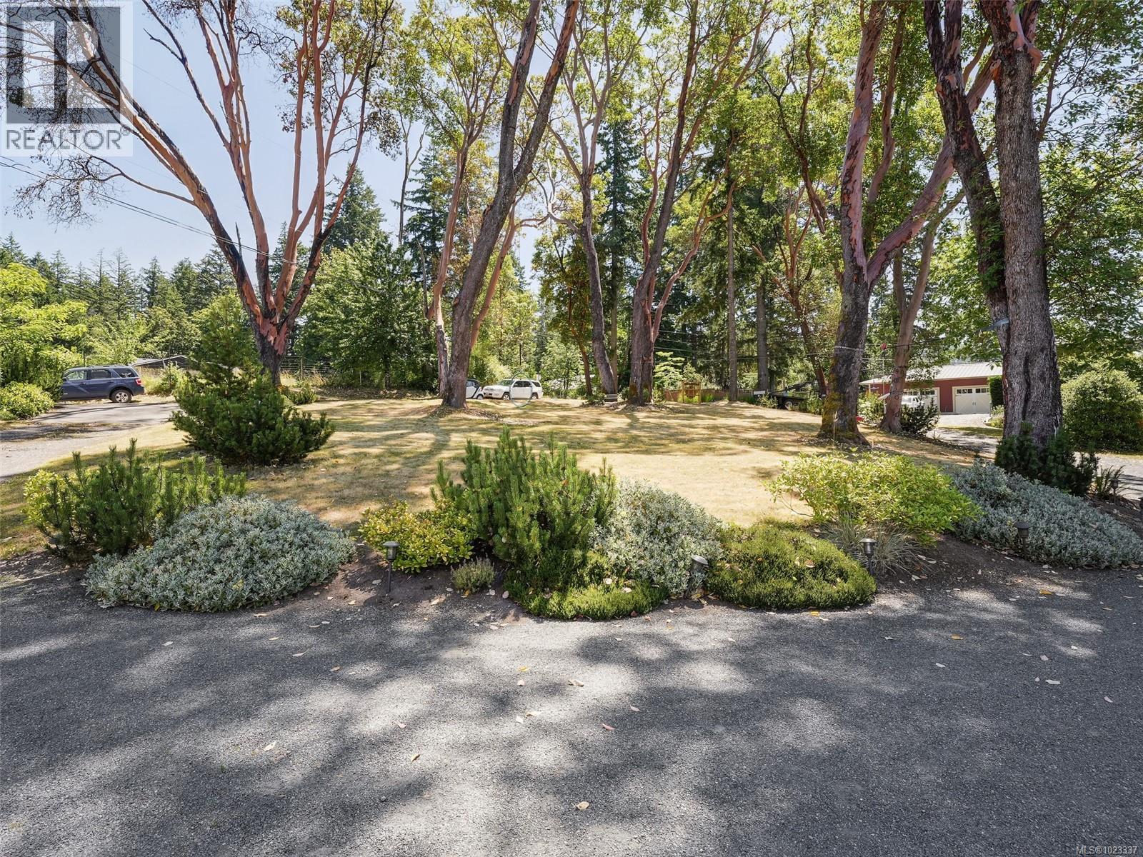 2564 Lavinia Rd, Shawnigan Lake