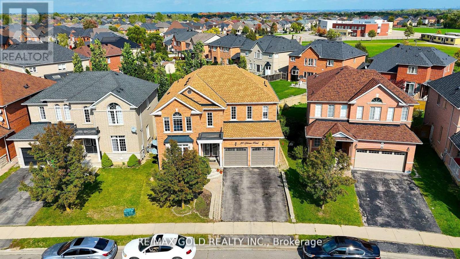 39 DARREN ROAD - 43