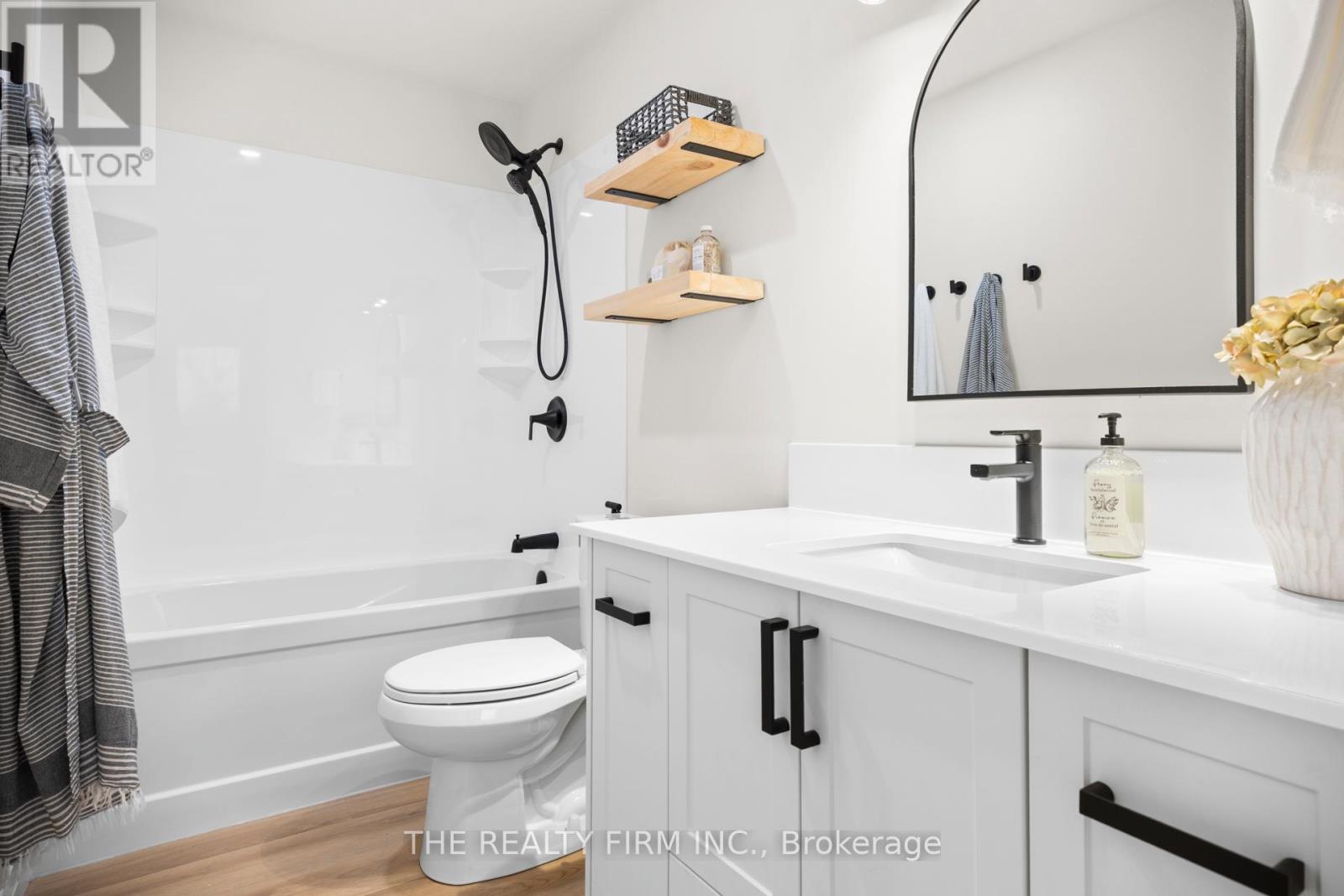 179 VALLEYVIEW DRIVE, Middlesex Centre (Komoka), Ontario