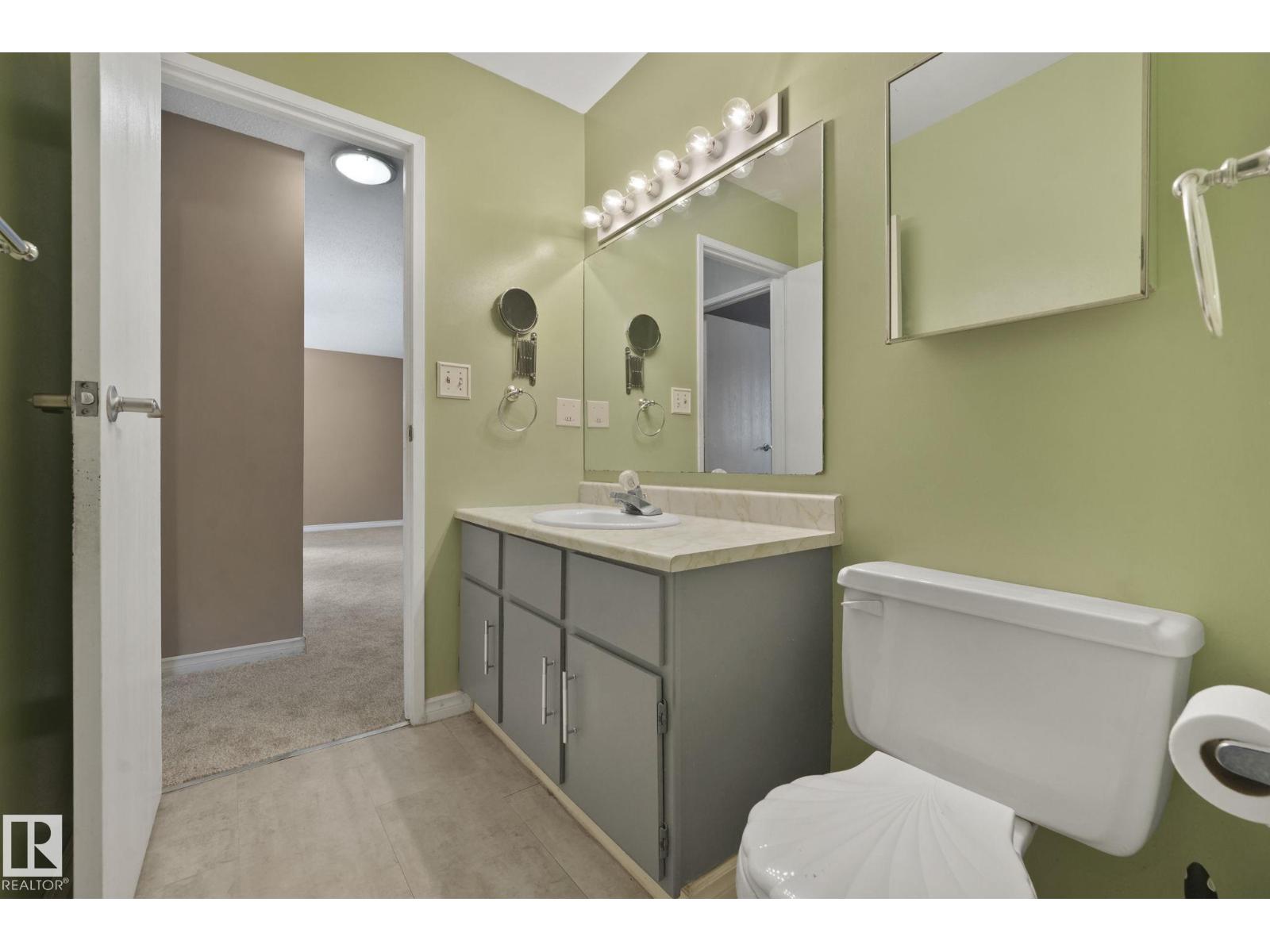 6411 12 AV NW - 22