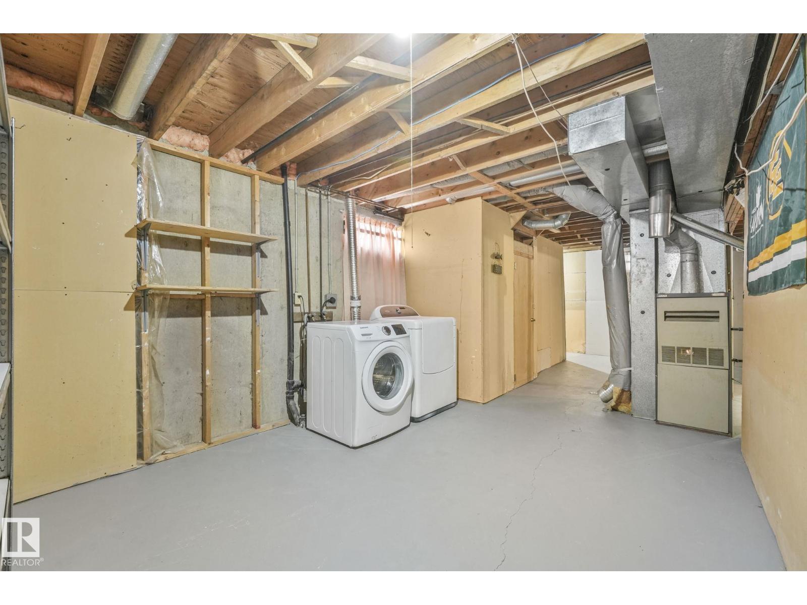 6411 12 AV NW, Edmonton