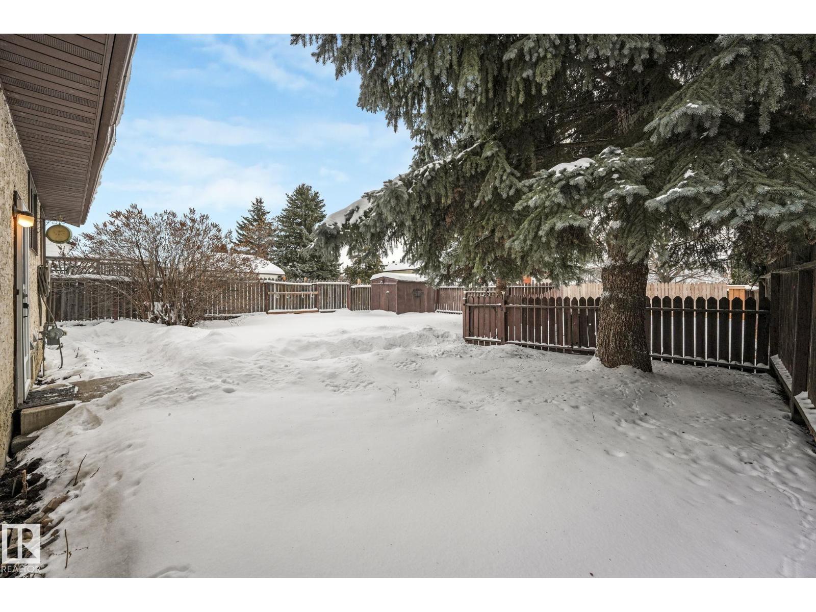 6411 12 AV NW, Edmonton