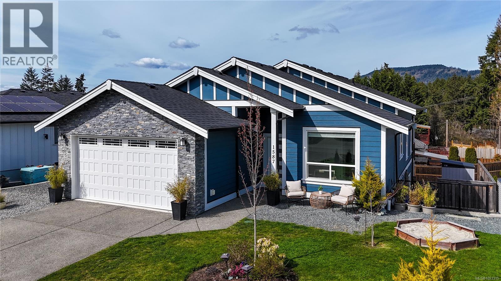 1587 Rondeault Rd, Cowichan Bay
