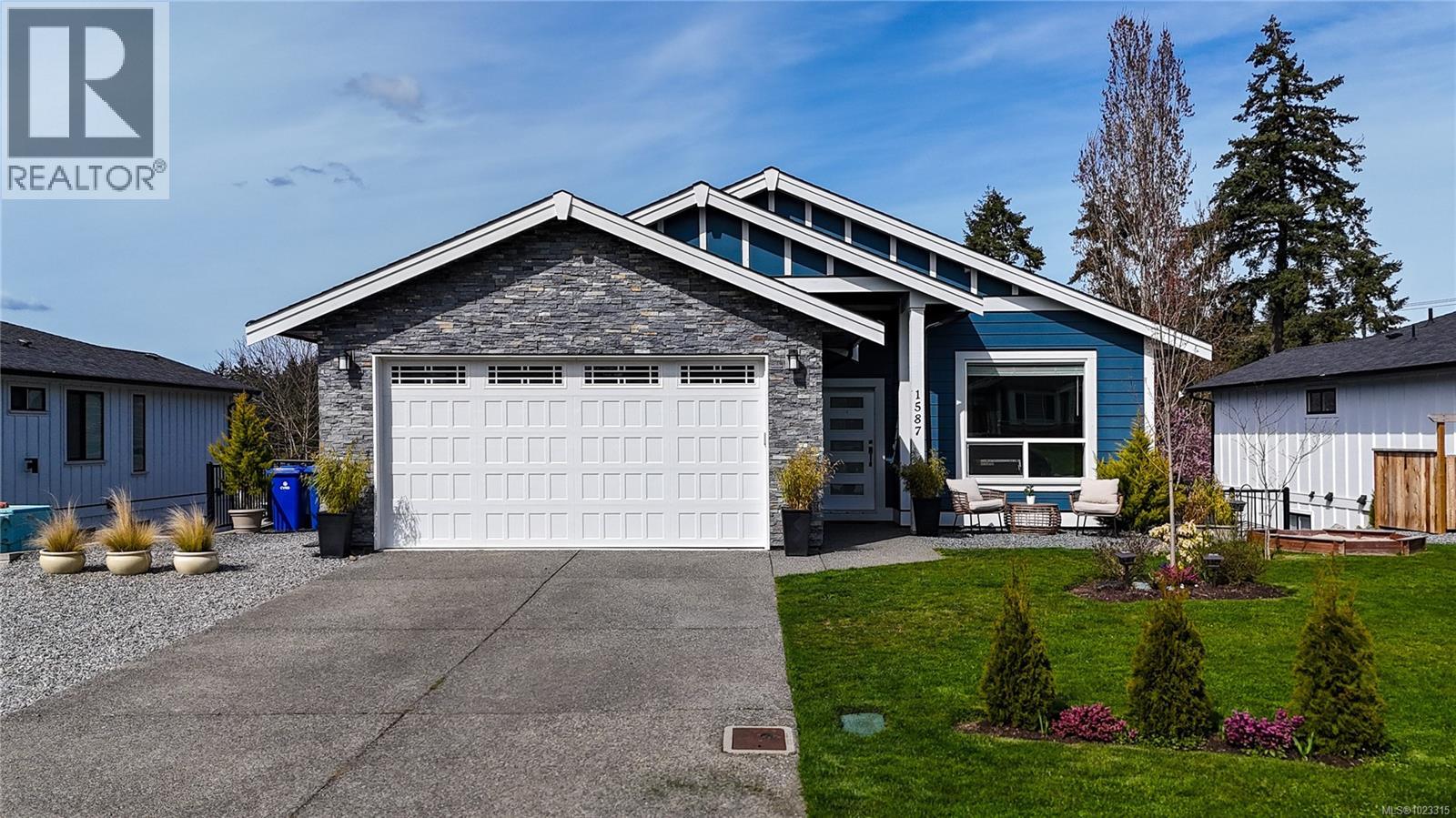 1587 Rondeault Rd, Cowichan Bay