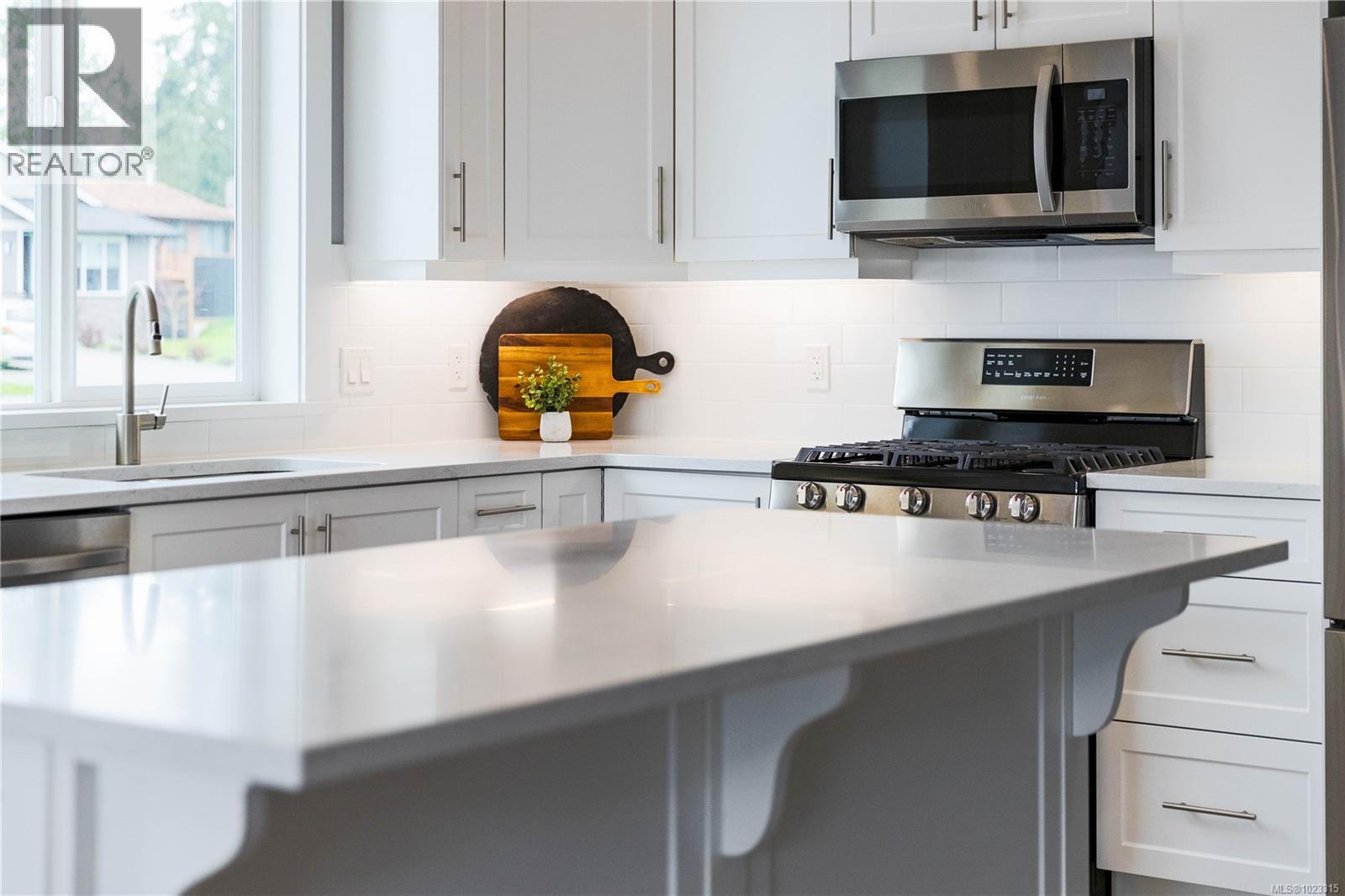 1587 Rondeault Rd, Cowichan Bay