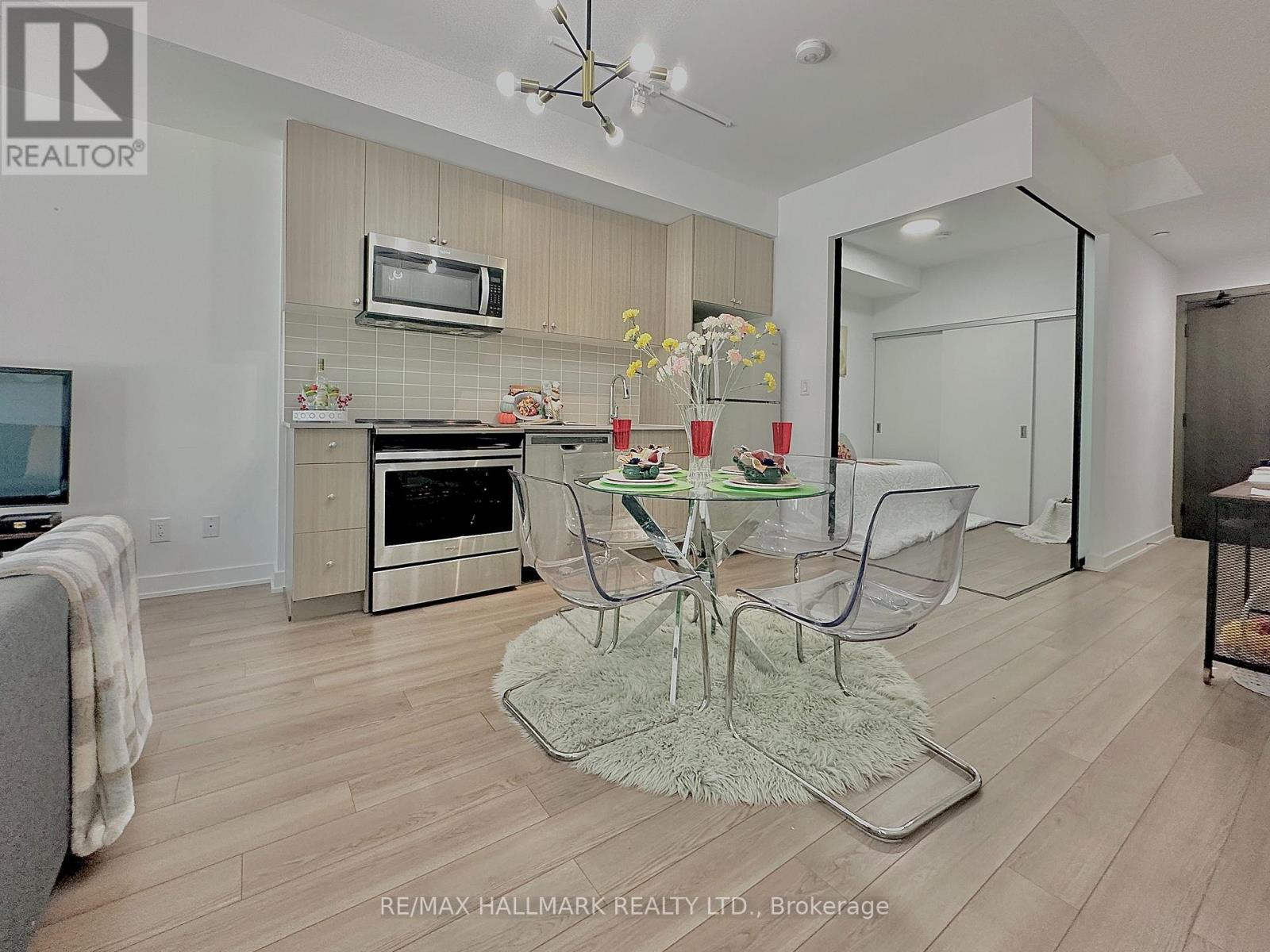 #223 2799 KINGSTON ROAD - 17