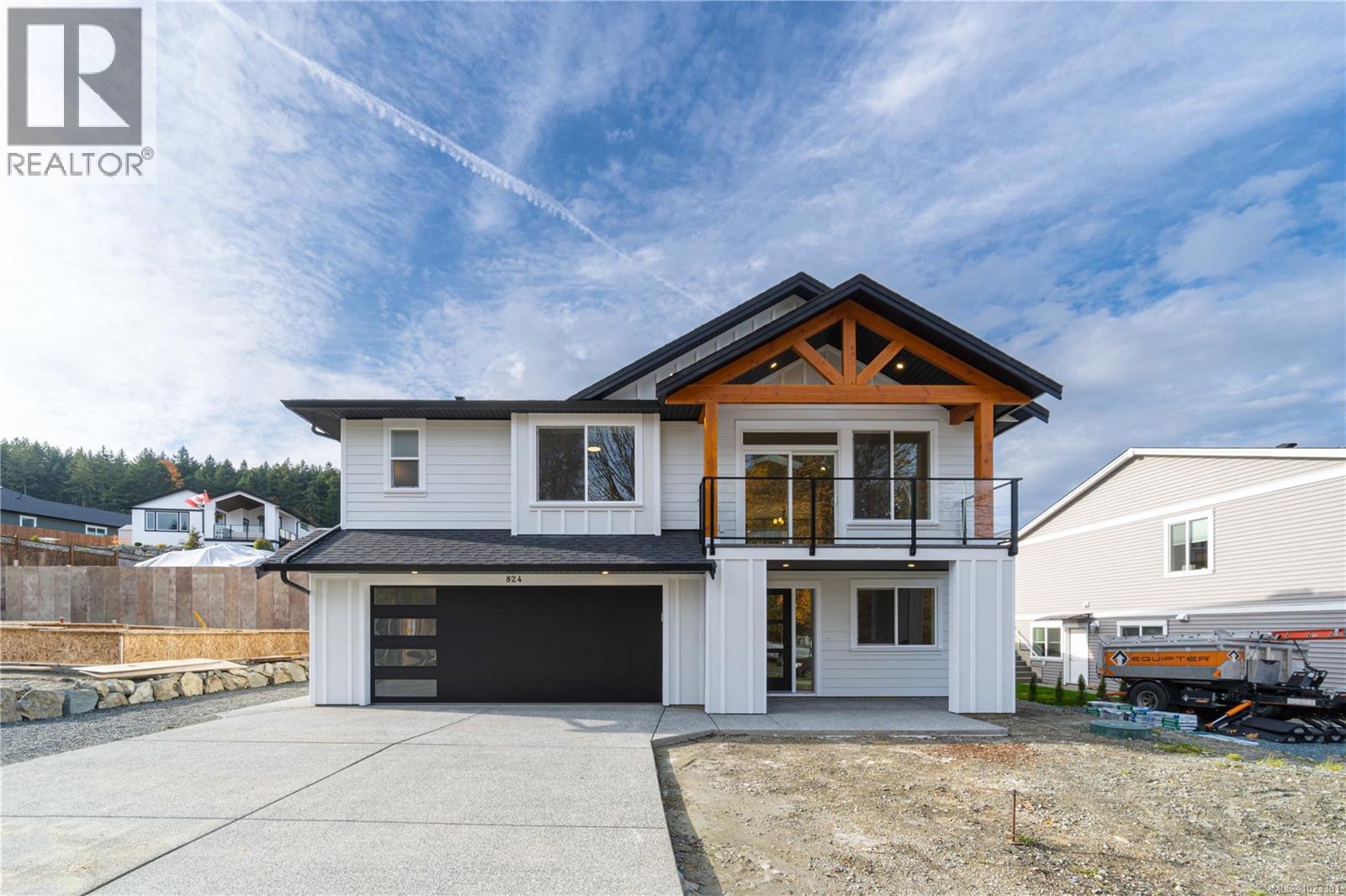 824 Russell Rd, Ladysmith