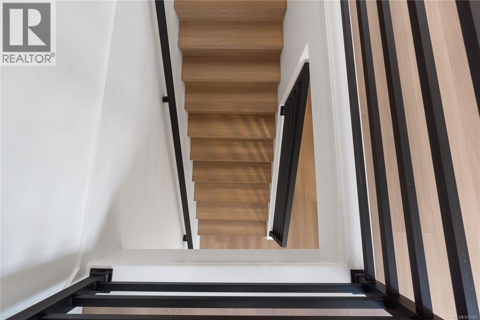 824 Russell Rd, Ladysmith