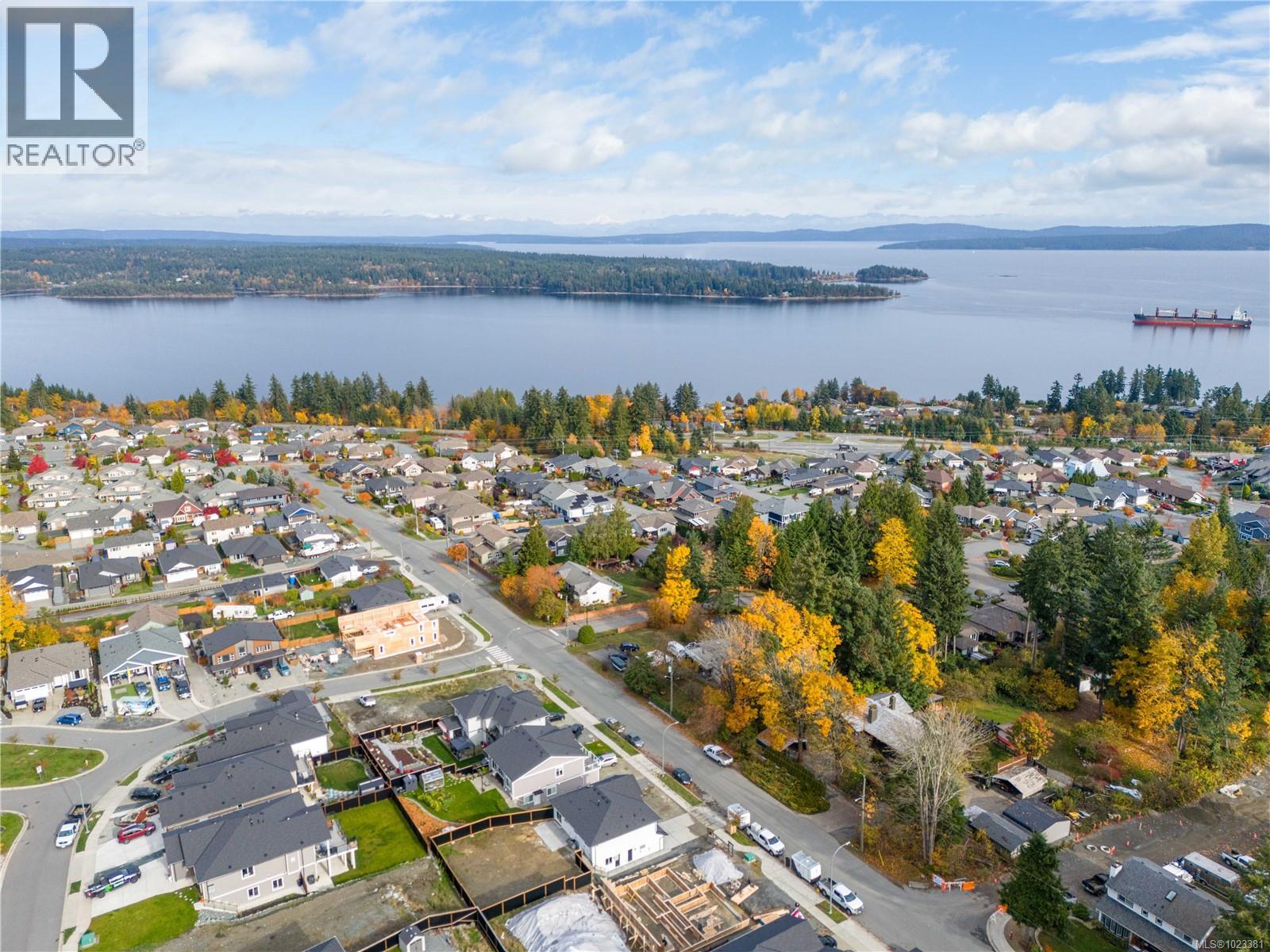 824 Russell Rd, Ladysmith