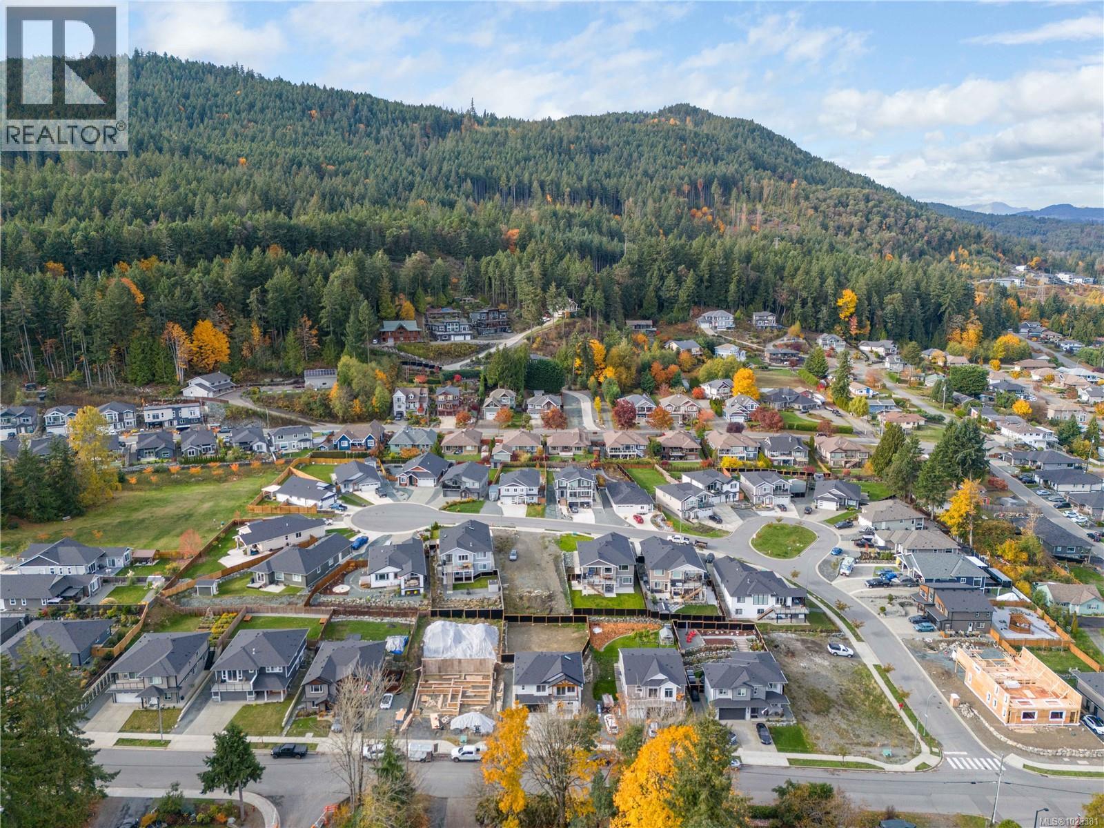 824 Russell Rd, Ladysmith