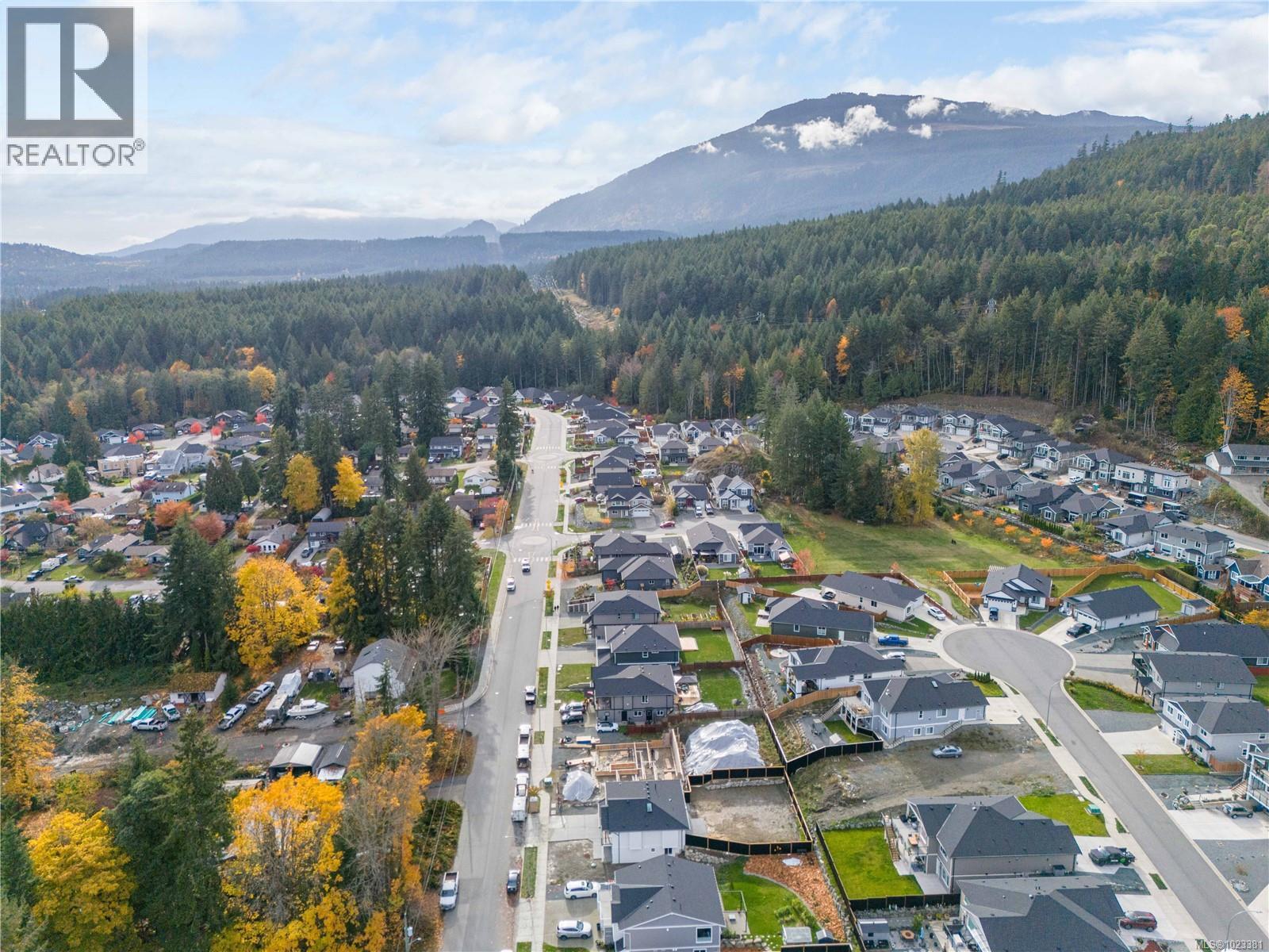 824 Russell Rd, Ladysmith