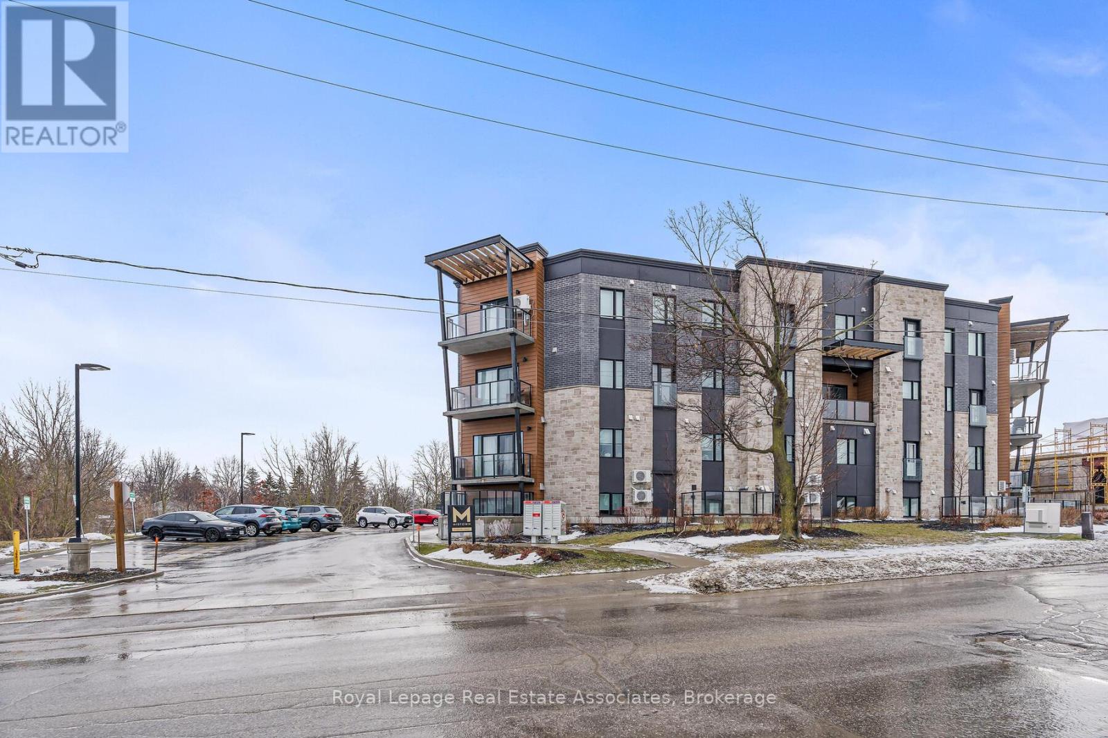 102 - 17 CENTRE STREET - Photo 3 of 30, Orangeville, Ontario