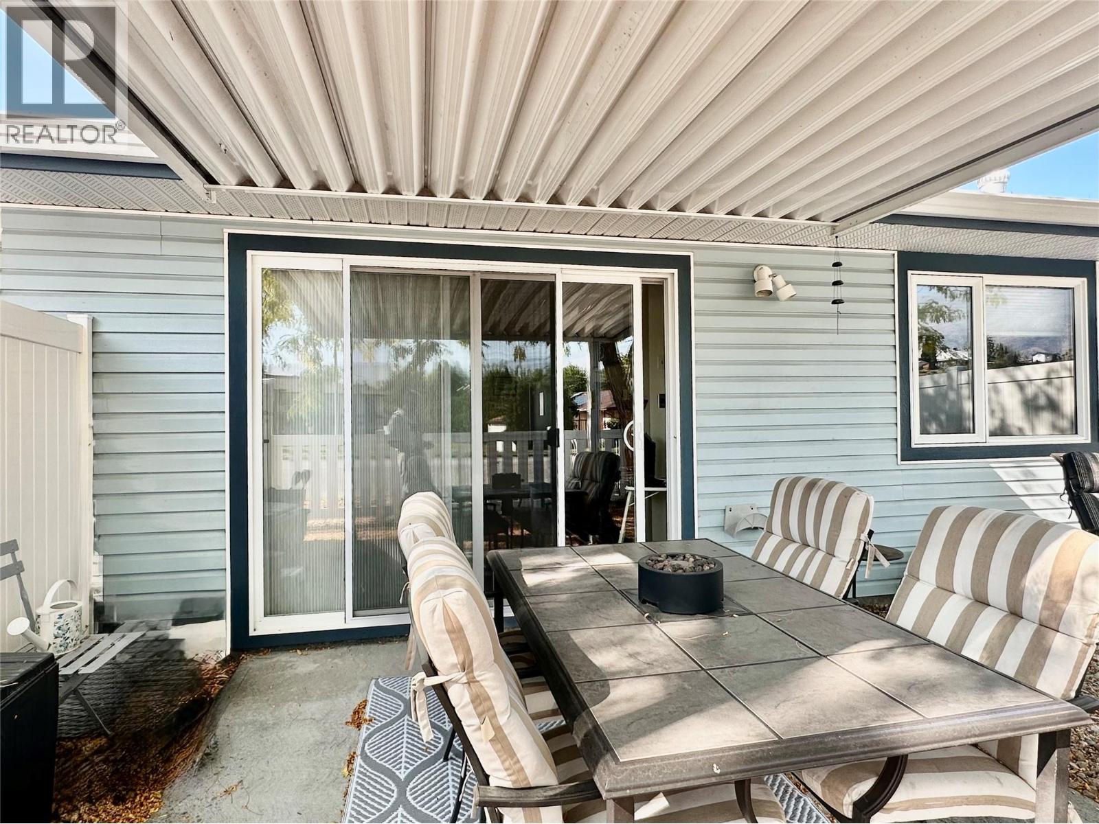 35 6446 MEADOWS Drive, Oliver