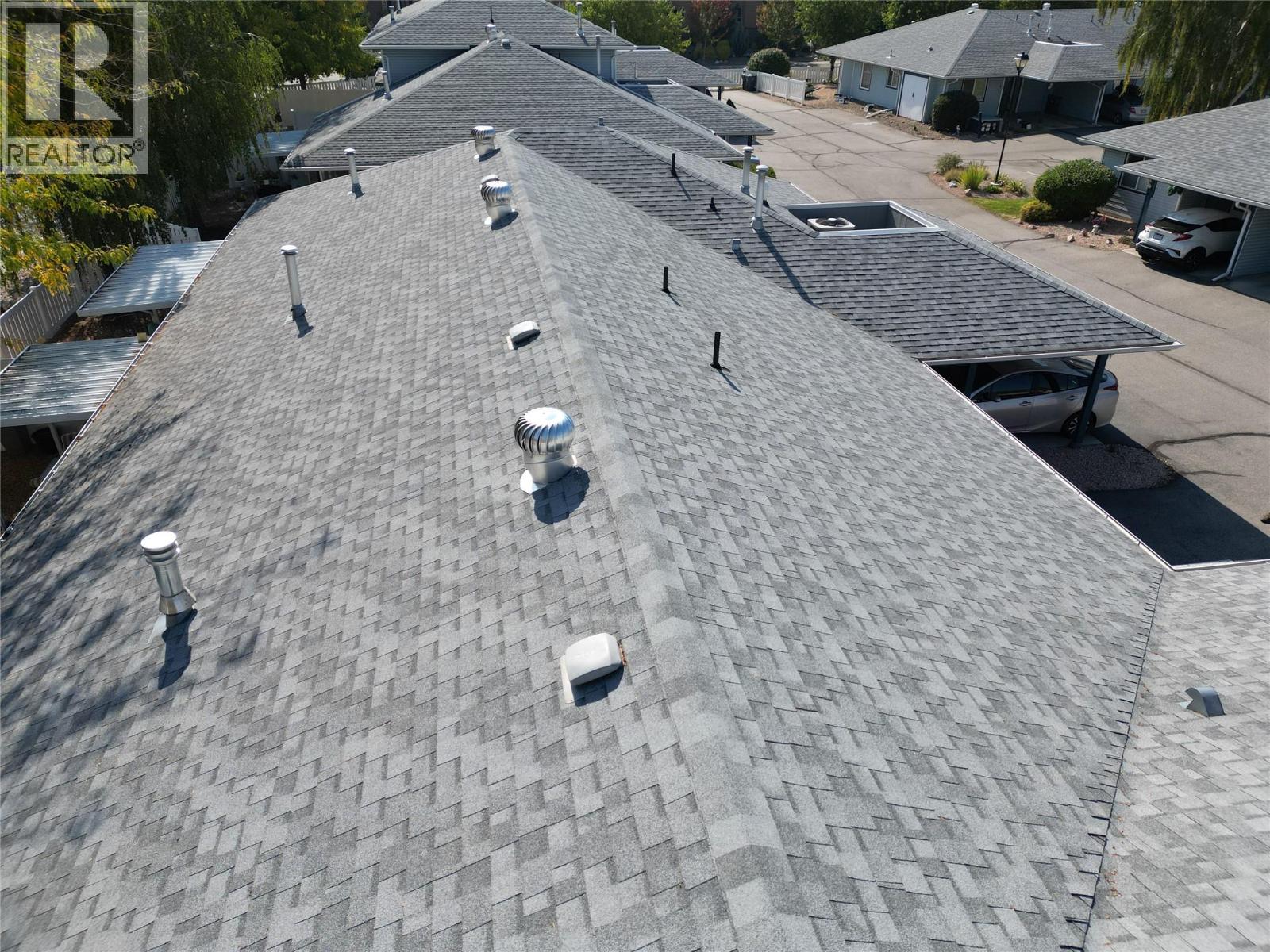 35 6446 MEADOWS Drive, Oliver